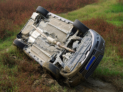 借车给亲戚出事故了，保险会赔吗？