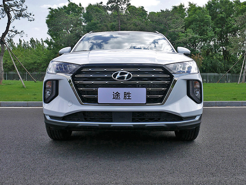 售价17.99万，解读途胜两驱时尚版次低配！