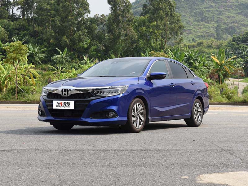 9.98万元起的这台家轿，车内空间简直无敌