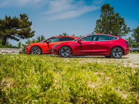 价格、实用性比Model X好，但为什么它就是卖不好？