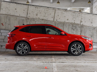 40多万的豪车销量都能暴涨近2倍！大家都这么有钱了？