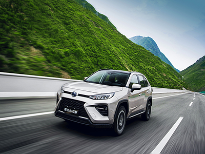 操控超出心理预期 试驾威兰达双擎