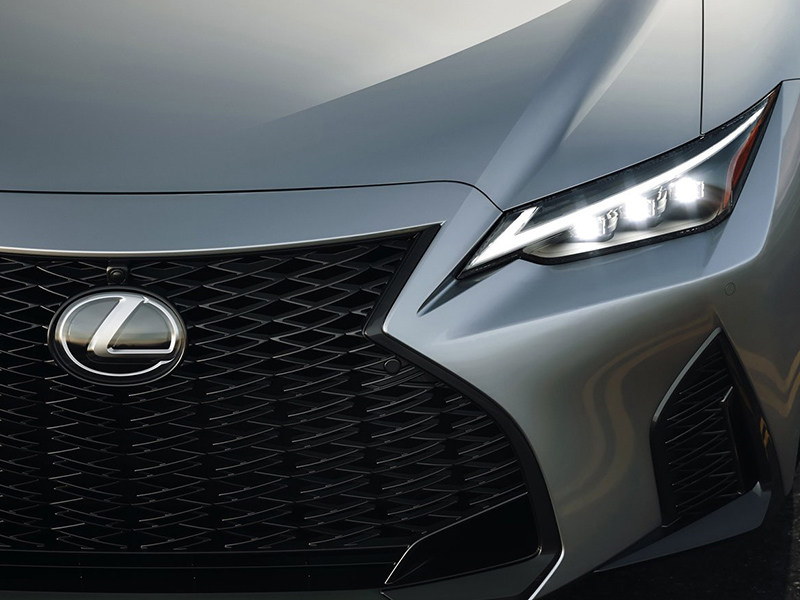 2.0T+8AT 这款日系豪华运动轿车能终于换新了！