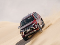 造型个性的帕杰罗劲畅！为何说它是三菱的“不思进取”