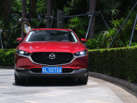 CHR遇到对手了 这是同级最好开的SUV?