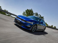 东风悦达起亚ALL NEW K5凯酷挑战引关注