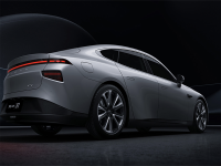 小鹏汽车四地同步举办P7全国交付仪式