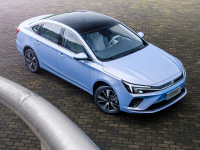 荣威R标首款量产轿车 荣威R ER6设计解析