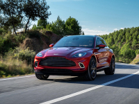 237.8万550匹的SUV开起来竟然相当轻松？