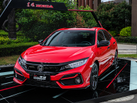 这台性能爆炸的15万级新车 让我起了“色”心!