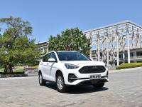 大佬们 大众帕萨特好还是福特金牛座好?