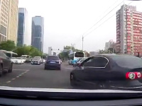 疯狂别车还泼咖啡 司机连夜手写道歉信