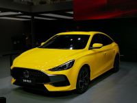 全都是弟弟 丰田汉兰达百万纪念款上市