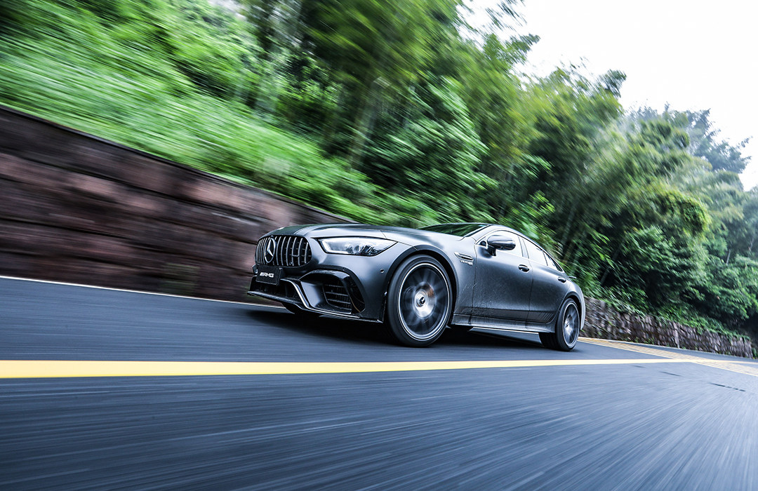 鱼和熊掌可以兼得试驾amg Gt 63 S四门跑车让购车简单一点